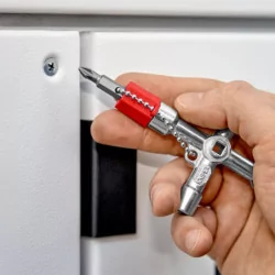 Clé universelle pour armoire