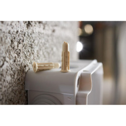 Cheville plastique universelle arpon pour matériaux creux