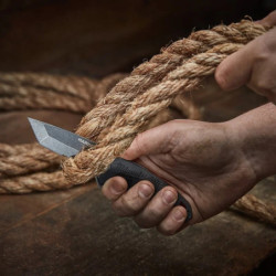 Couteau hardline lame crantée