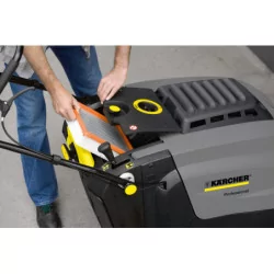 Balayeuse autotractée 3400 m²/h - KM 75/40 W Bp Pack