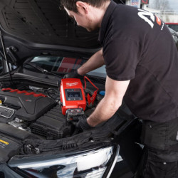 Booster M18 JS2000-0 pour voiture sans batterie ni chargeur