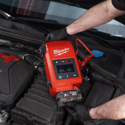 Booster M18 JS2000-0 pour voiture sans batterie ni chargeur