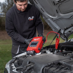 Booster M18 JS2000-0 pour voiture sans batterie ni chargeur